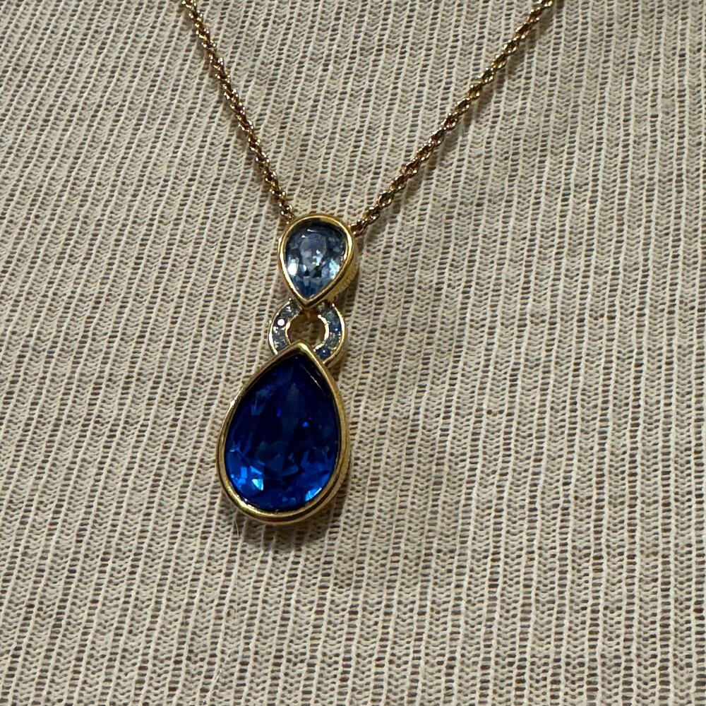 Swarovski Authentic blue tear drop pendant gold chain necklace - Picture 8 of 9